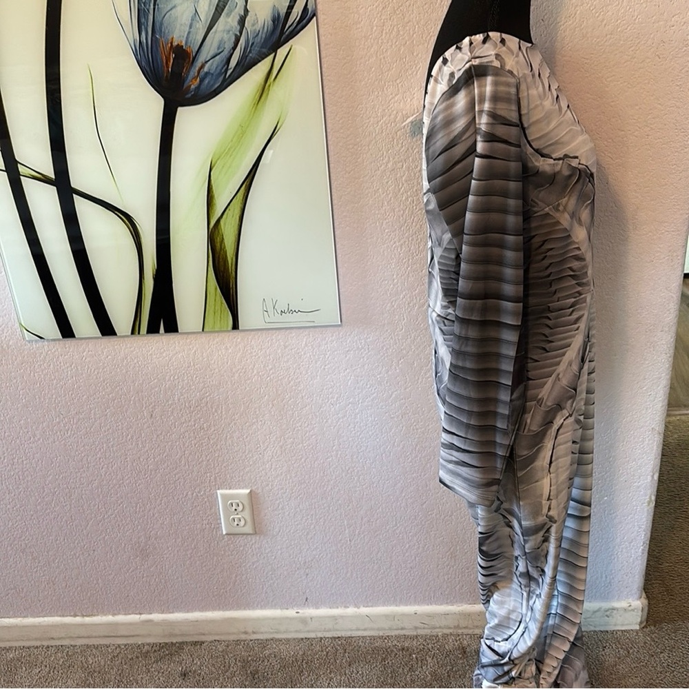 New jumpsuit size XL - Picture 3 of 5